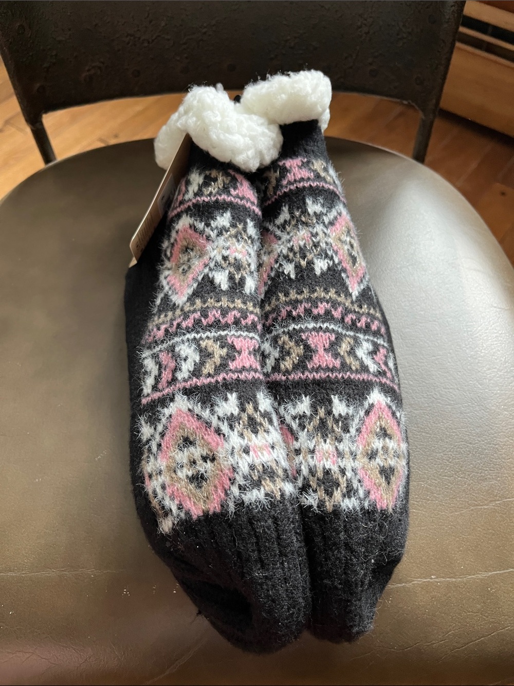 Muk Luks Black Short Cabin Socks with Pink Pattern